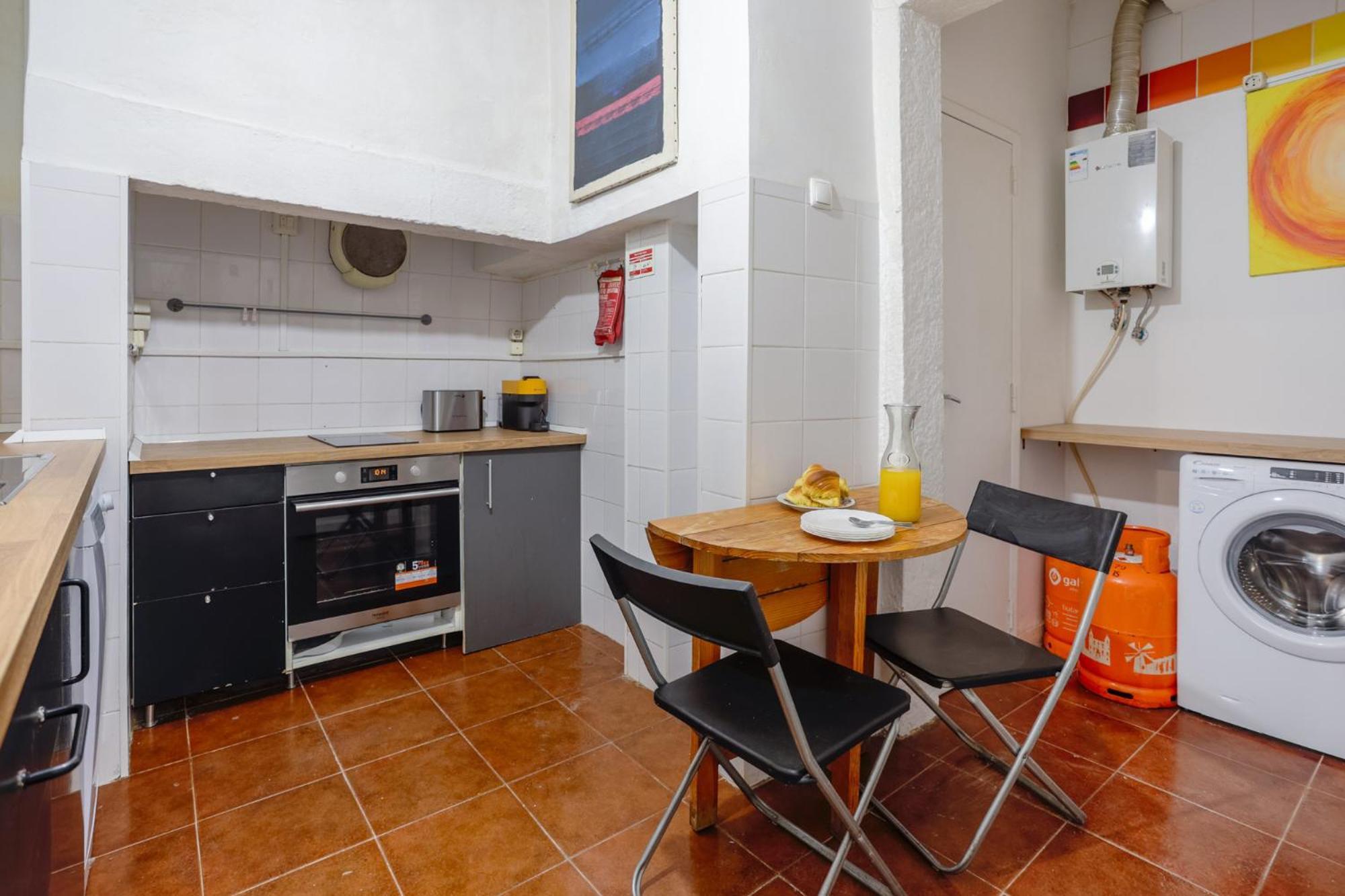 Lovely Apt In Bairro Alto Лиссабон Экстерьер фото